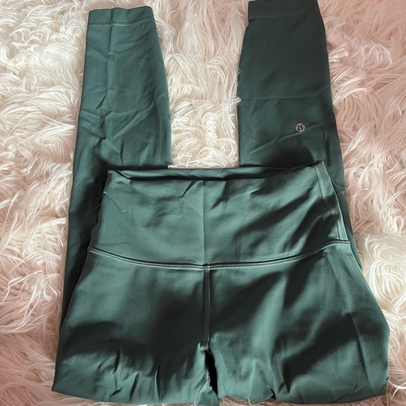 Lululemon Leggings Size 6 - Picture 2 of 8
